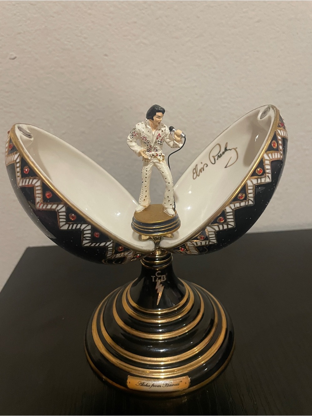 🎸Black and White Ceramic Elvis 👑the king of Rock !!Figurine Decorative Bowl
